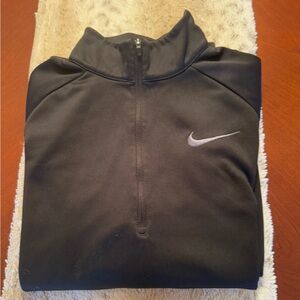 Men’s Nike Dri-fit 1/4 zip Pullover Black with Gray Logo Size Large.